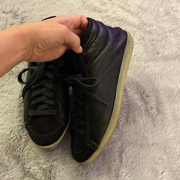 Burberry leather ( shearling inside) sneakers, size 7 - Picture 3 of 9